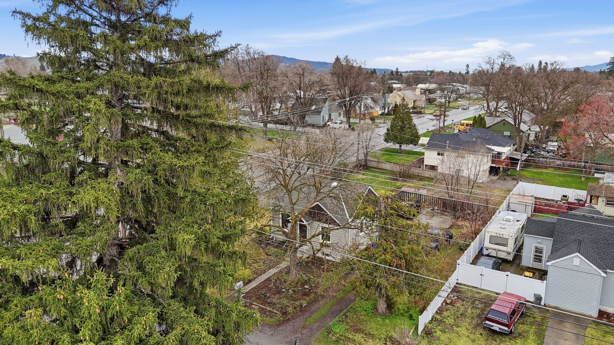 1522 North Locust Road Spokane, WA 99206 - Photo 11 of 15