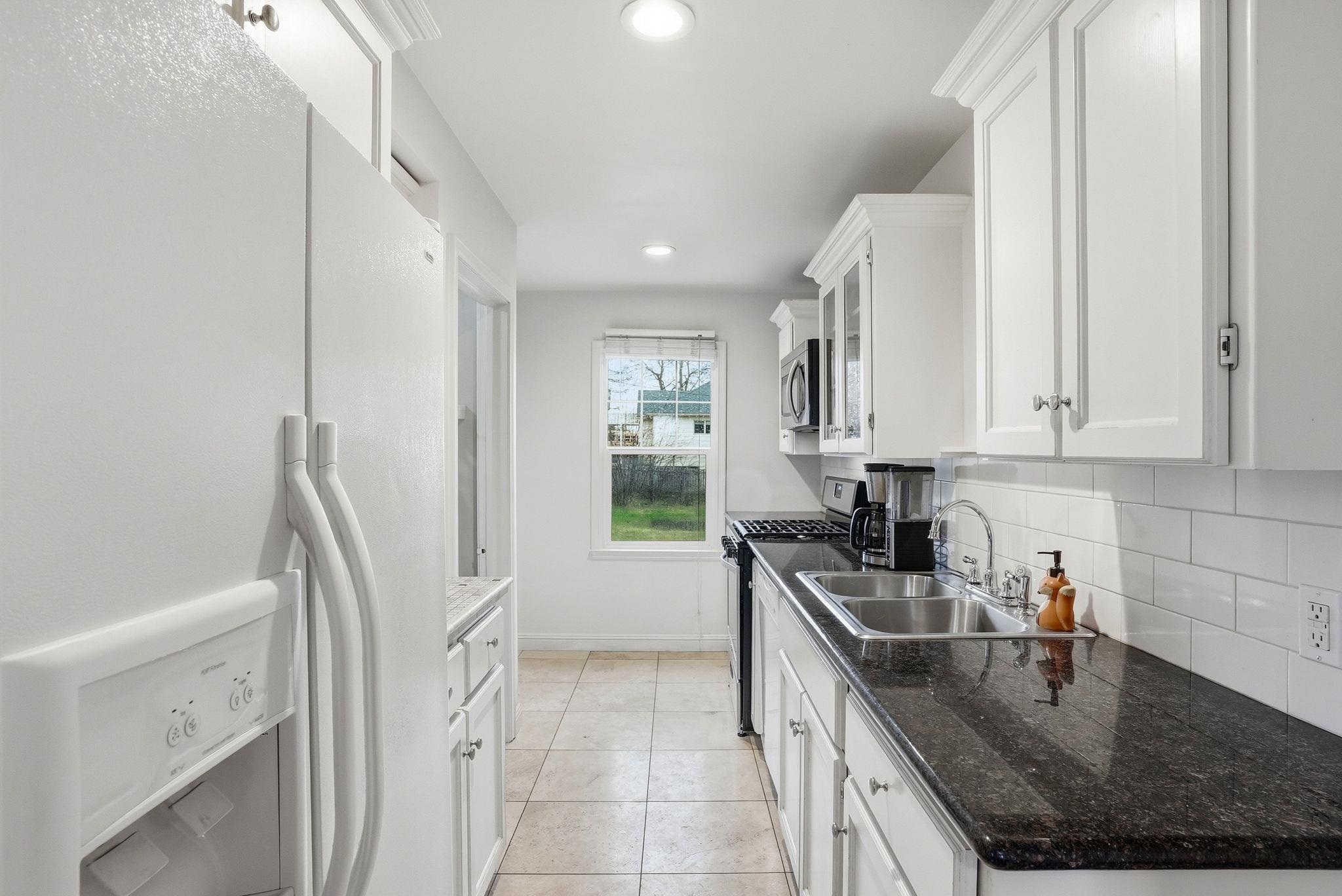 1522 North Locust Road Spokane, WA 99206 - Photo 3 of 15