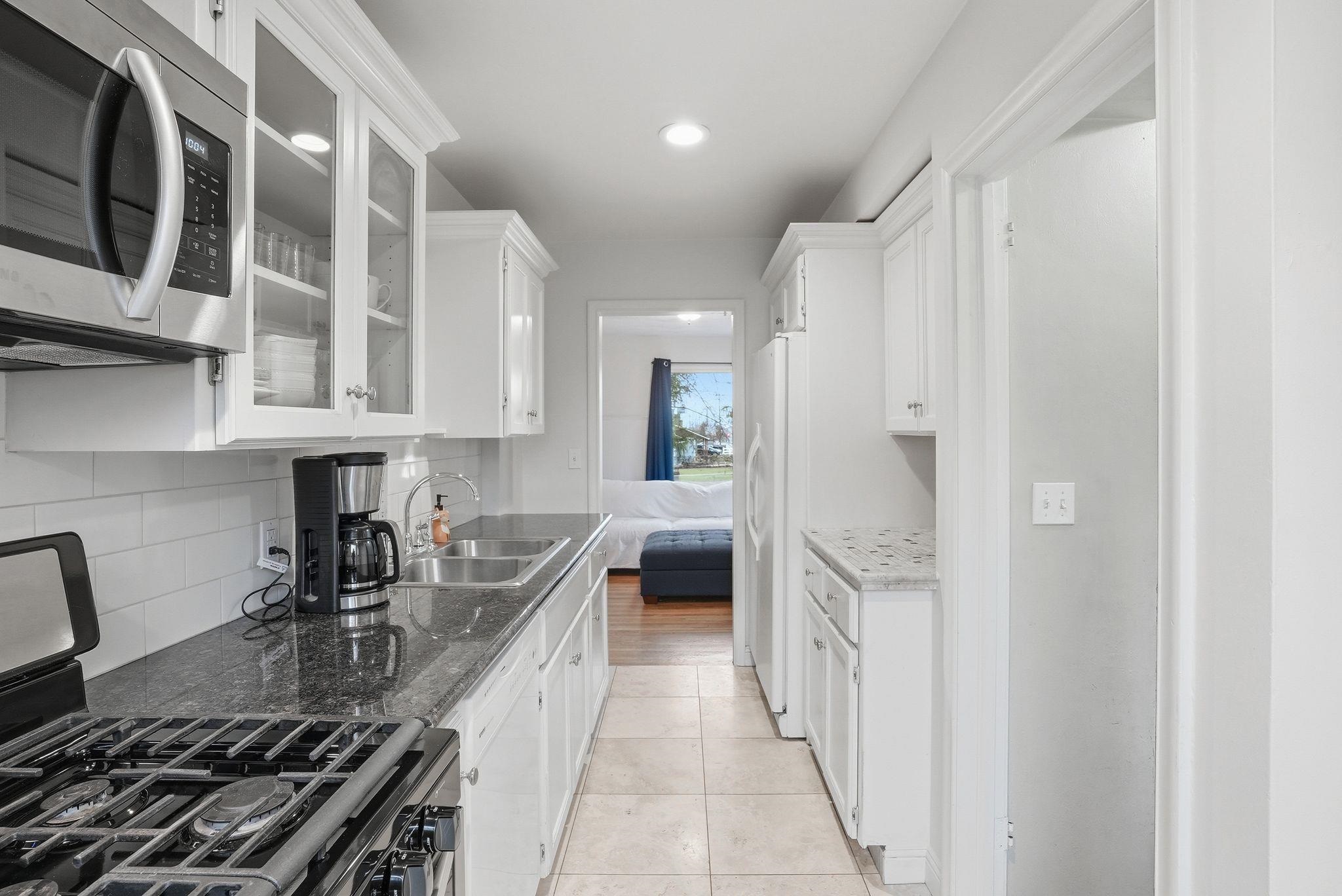 1522 North Locust Road Spokane, WA 99206 - Photo 4 of 15