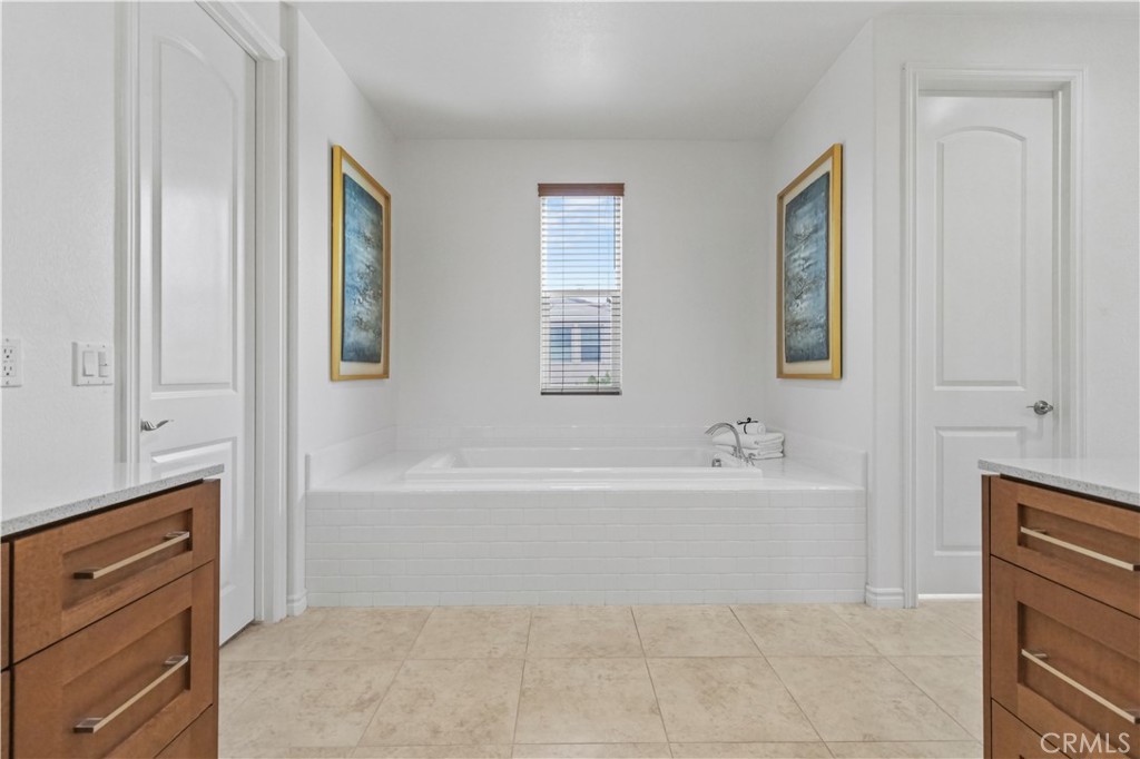 164 Newall Irvine, CA 92618 - Photo 37 of 69