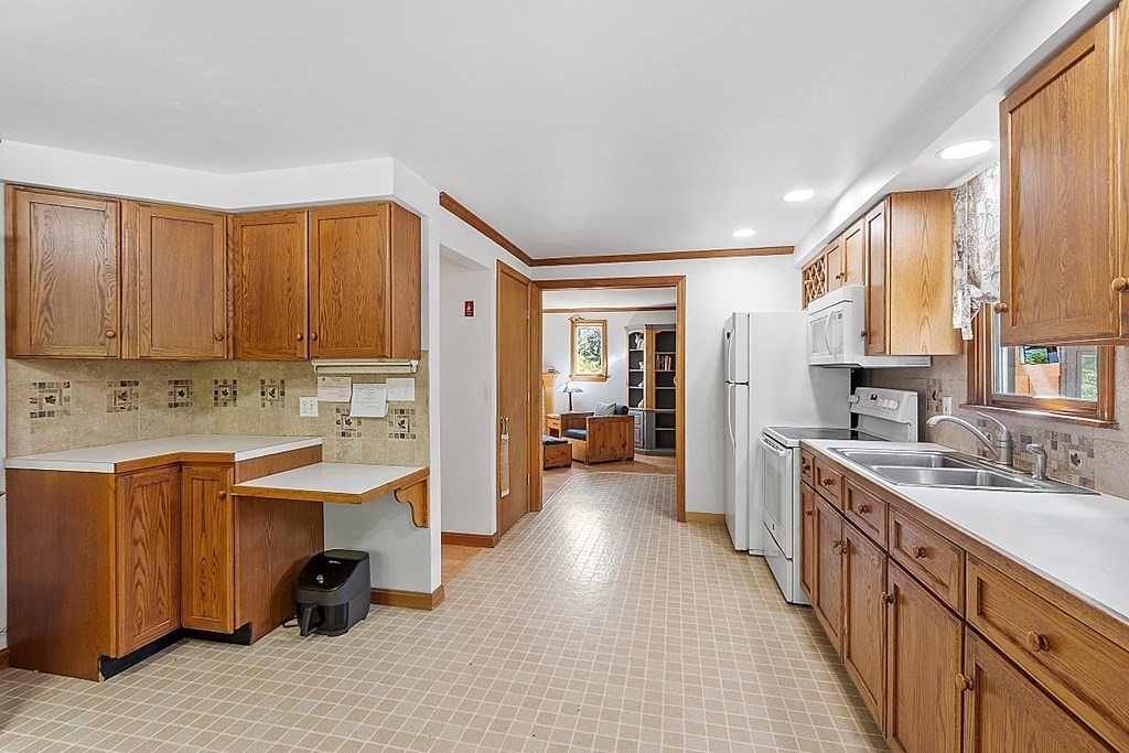 56 Harvard Road Stow, MA 01775 - Photo 25 of 40