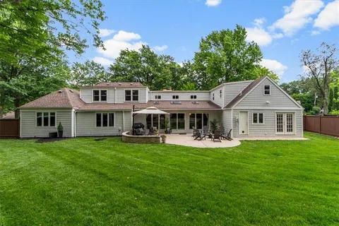 $1,250,000 | 5726 Howe Drive, Fairway, KS 66205