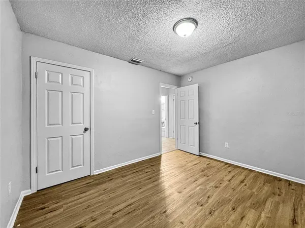 $1,945 | Undisclosed Address, Plant City, FL 33563