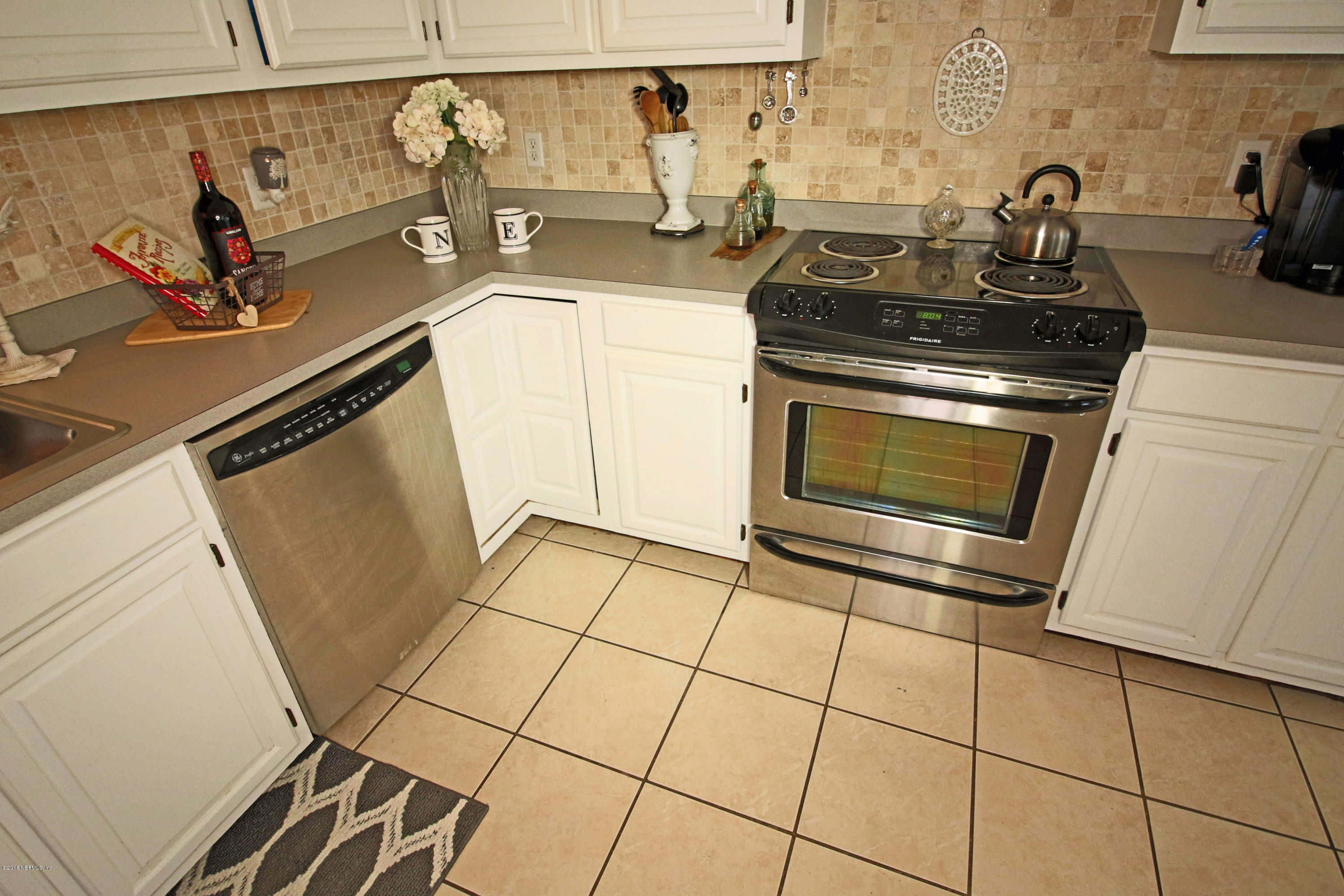 6094 Wells Road Macclenny, FL 32063 - Photo 8 of 27 Kitchen 2