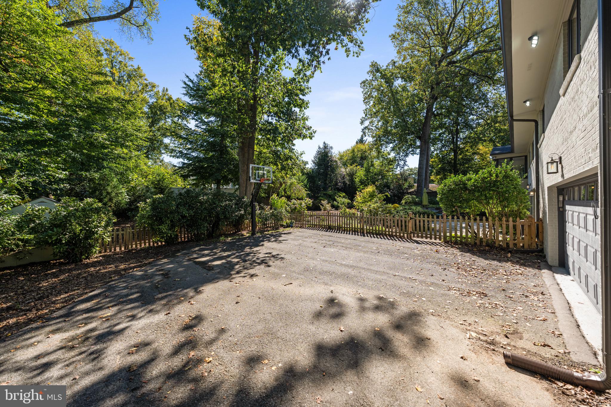 5612 Bent Branch Road Bethesda, MD 20816 - Photo 51 of 60 Perfect for playing hoops