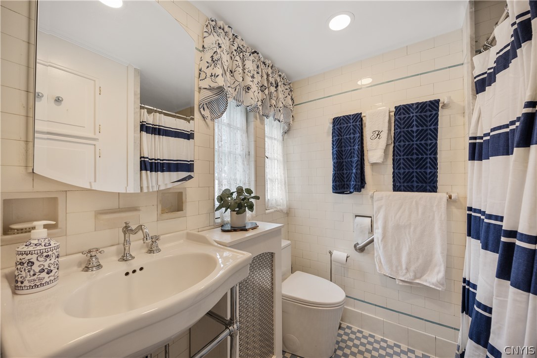 68 Paris Road New Hartford, NY 13413 - Photo 27 of 50