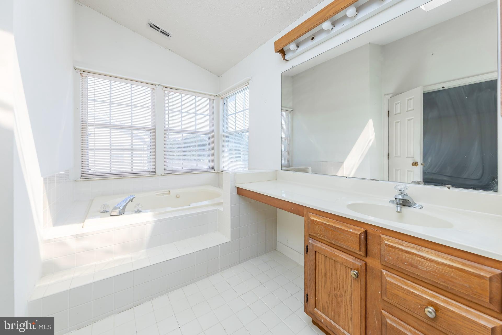 1132 Falkirk Road Williamstown, NJ 08094 - Photo 13 of 23 Primary Suite Bathroom