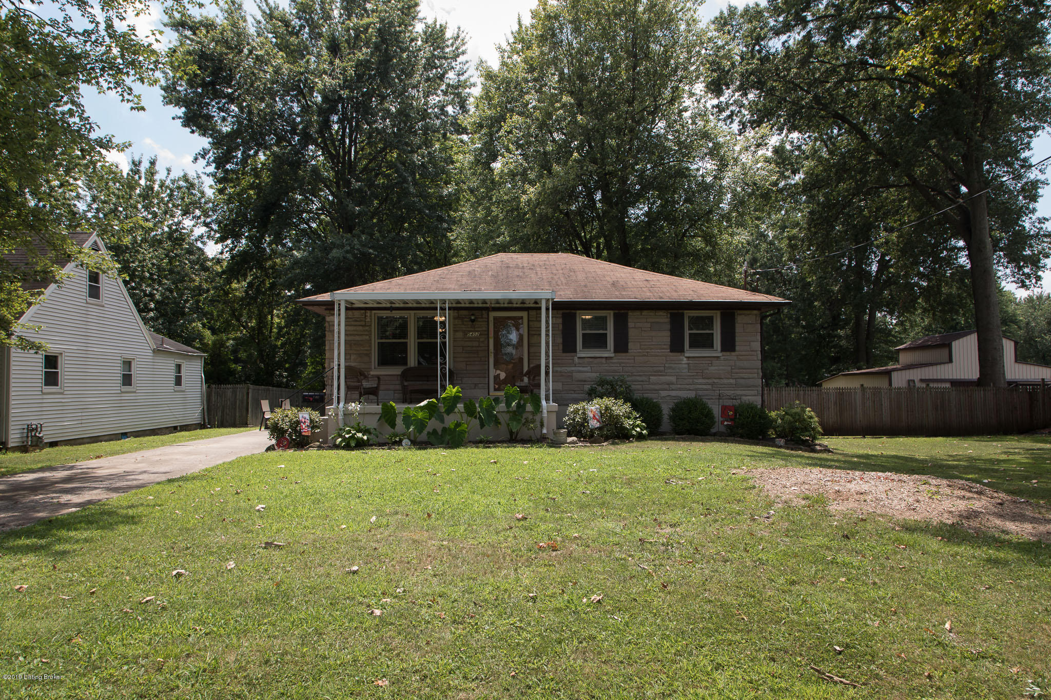 5402 Maryman Road Louisville, KY 40258 - Photo 31 of 40 5402MarymanRd031