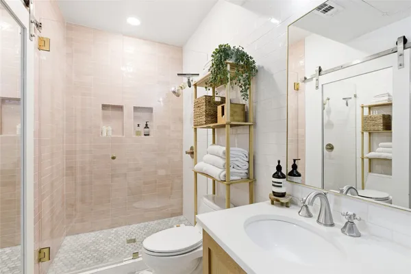 $2,900 | 1501 Barton Springs Road, Unit 104, Austin, TX 78704