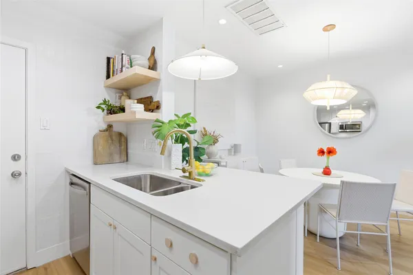 $2,900 | 1501 Barton Springs Road, Unit 104, Austin, TX 78704