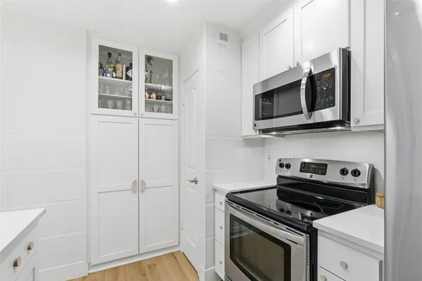 $2,900 | 1501 Barton Springs Road, Unit 104, Austin, TX 78704