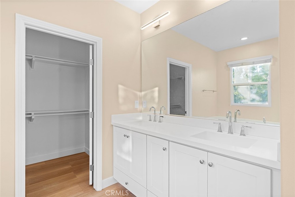 143 Rodeo Irvine, CA 92602 - Photo 22 of 37