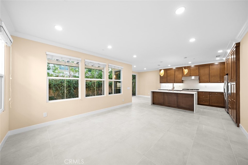 143 Rodeo Irvine, CA 92602 - Photo 8 of 37