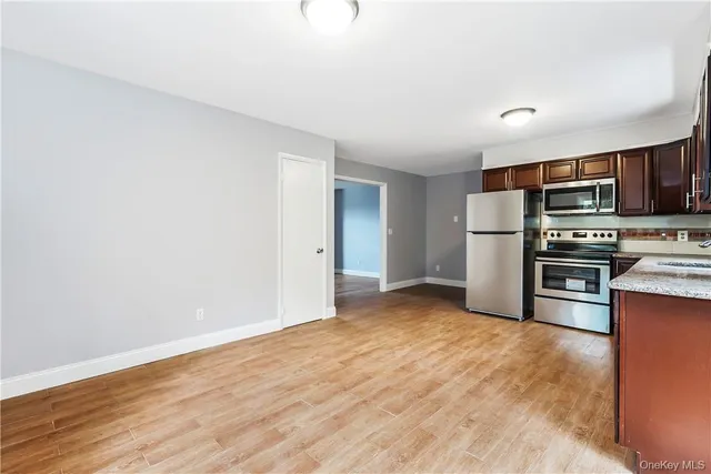 $2,500 | 30 Palisade Street, Unit 1S, Dobbs Ferry, NY 10522