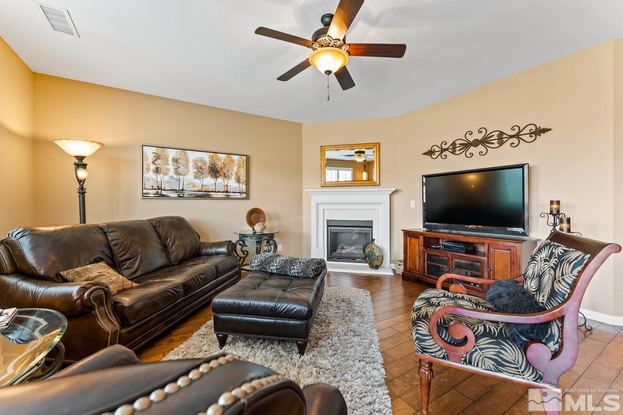 2330 Maple Leaf Trail Reno, NV 89523 - Photo 7 of 40 Photo 7