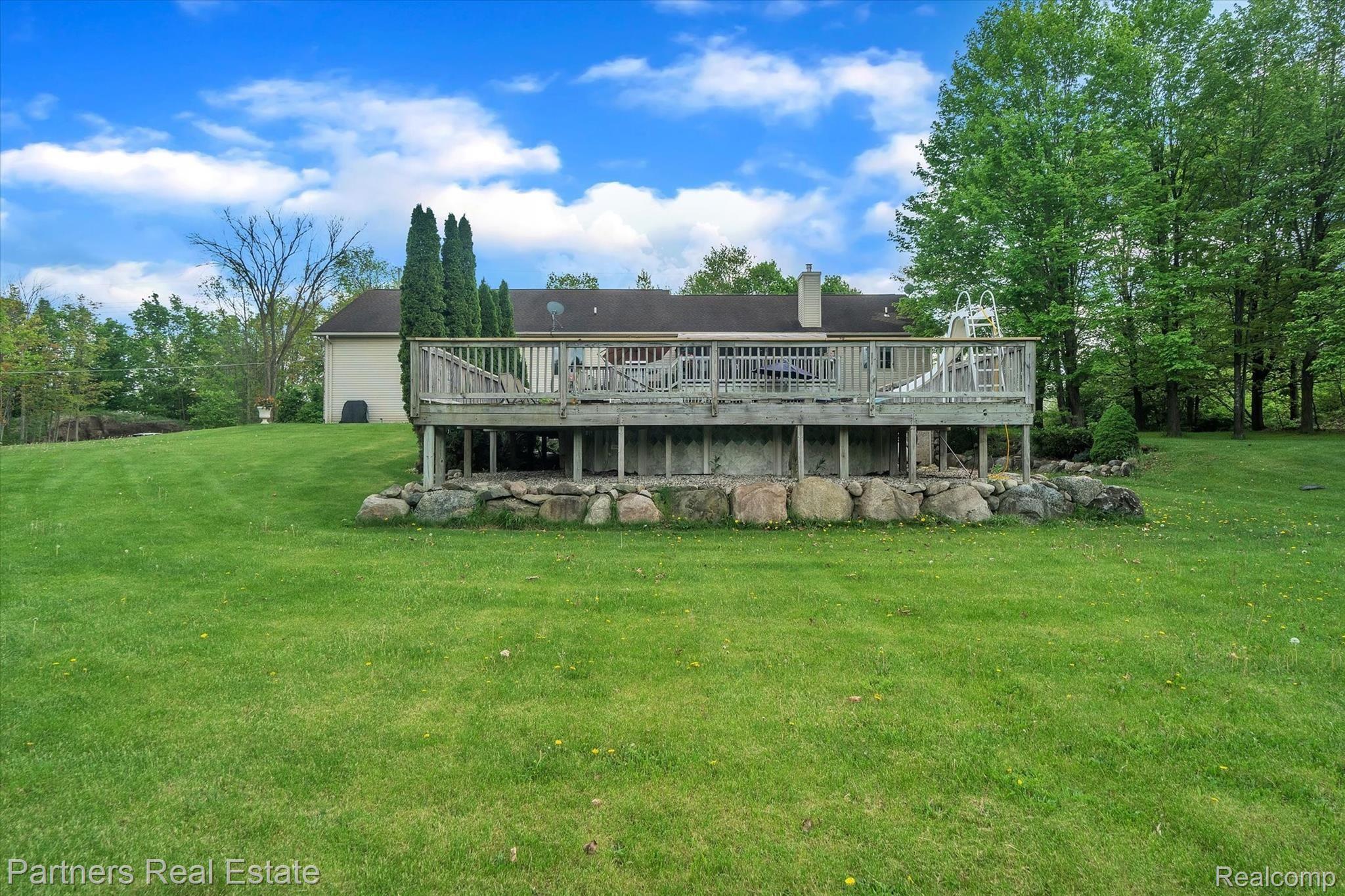 7529 Clyde Road Fenton, MI 48430 - Photo 41 of 51 40-7529-Clyde-Rd-WindowStill-Real-Estate-Photography-40.jpg