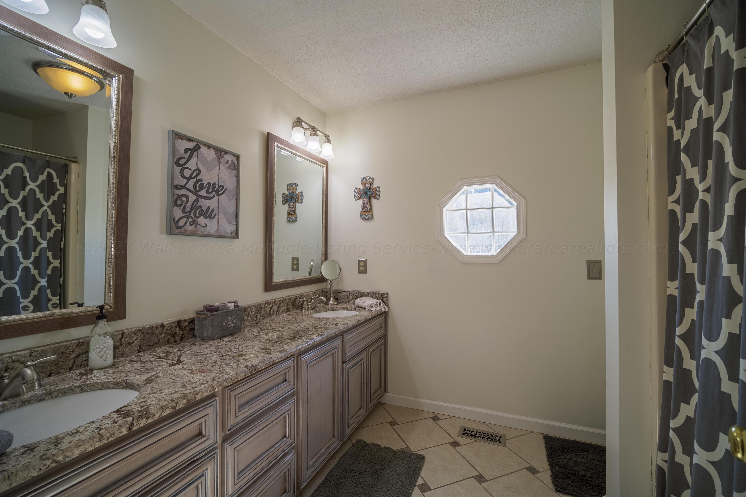 5804 Greenbriar Loop Jasper, AL 35503 - Photo 38 of 48 Gallery Image 38