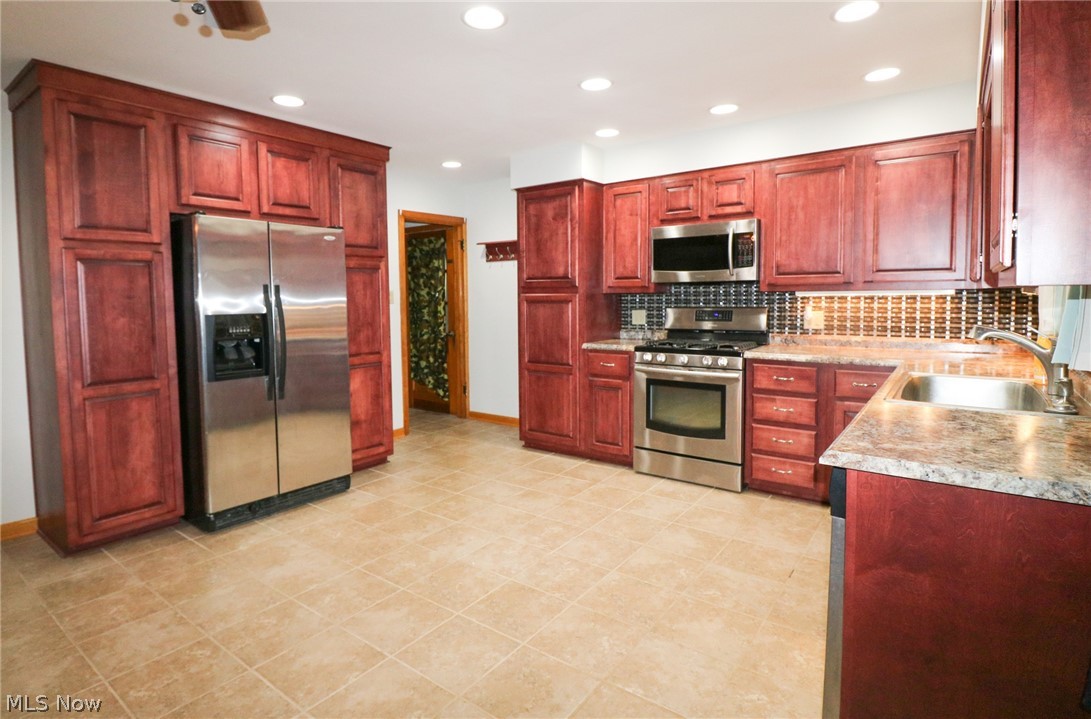 3301 Darrow Road Stow, OH 44224 - Photo 4 of 27