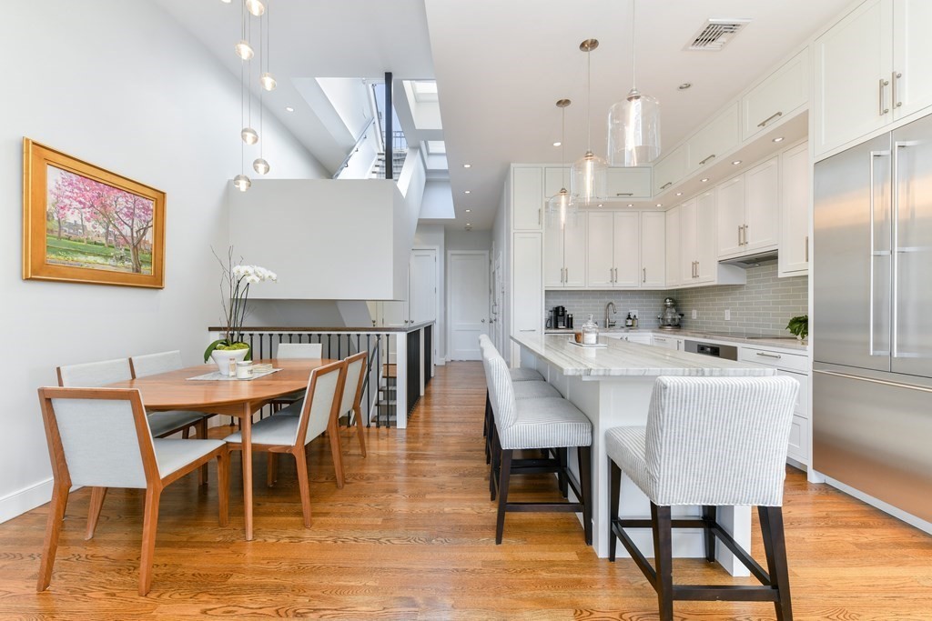 223 Beacon Street, Unit 4 Boston, MA 02116 - Photo 3 of 17