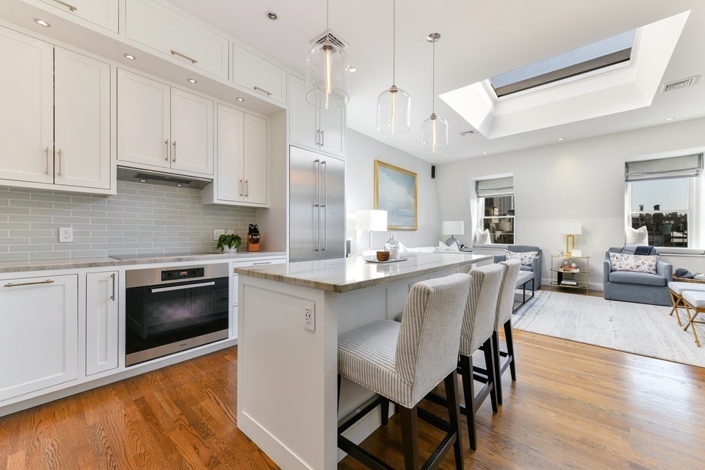 223 Beacon Street, Unit 4 Boston, MA 02116 - Photo 4 of 17