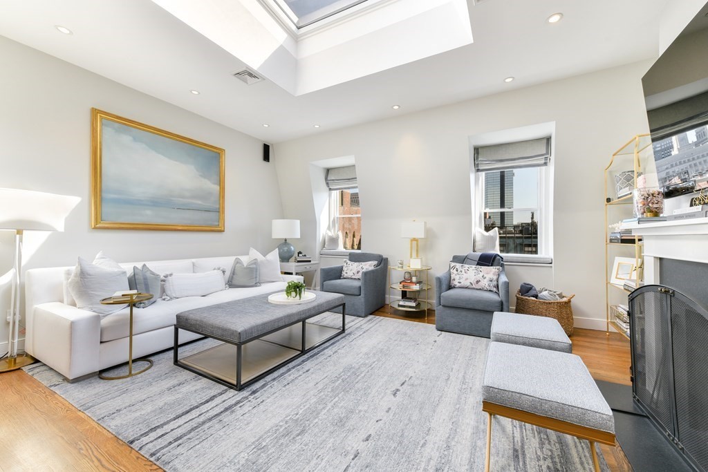 223 Beacon Street, Unit 4 Boston, MA 02116 - Photo 5 of 17