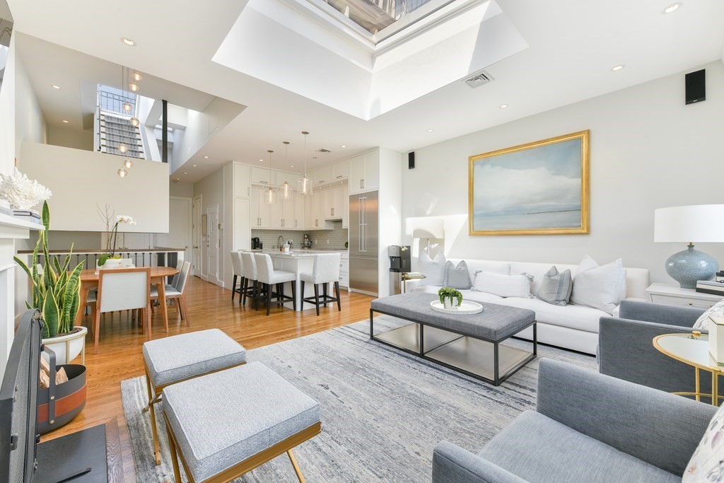 223 Beacon Street, Unit 4 Boston, MA 02116 - Photo 7 of 17