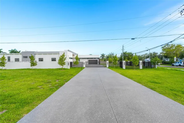 $4,299,000 | 12190 Northwest 6th Street, Miami, FL 33182
