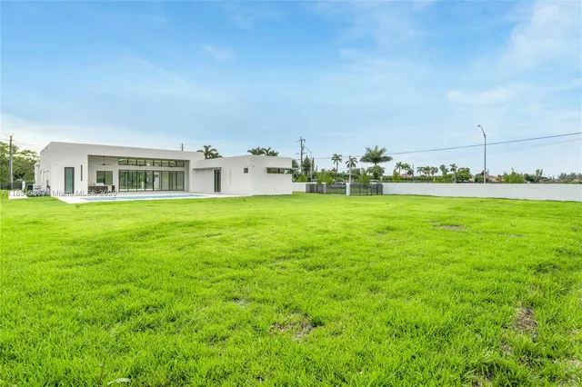 $4,299,000 | 12190 Northwest 6th Street, Miami, FL 33182