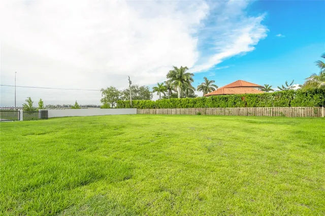 $4,299,000 | 12190 Northwest 6th Street, Miami, FL 33182