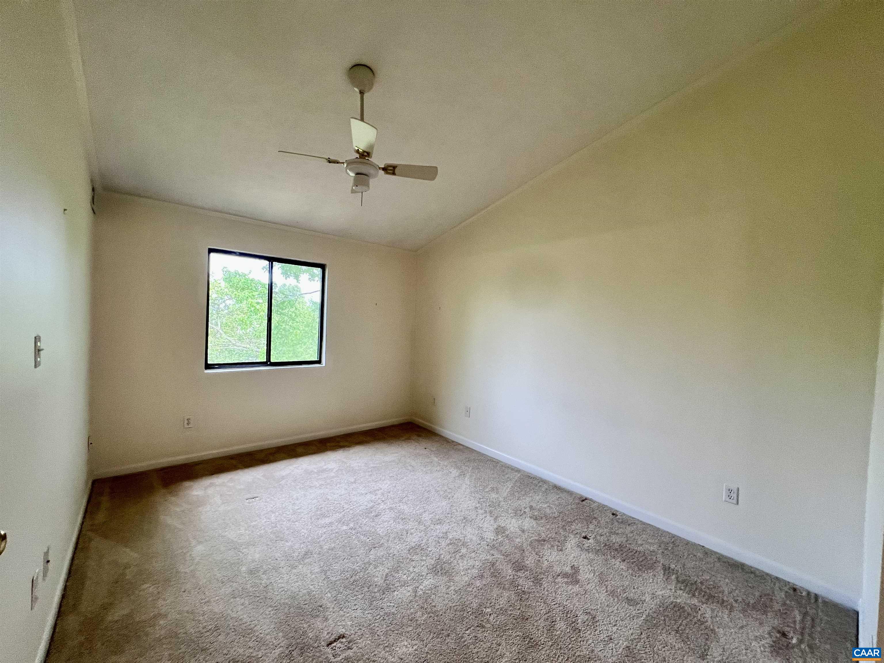 116 Turtle Creek Road, Unit 111 Charlottesville, VA 22901 - Photo 18 of 22