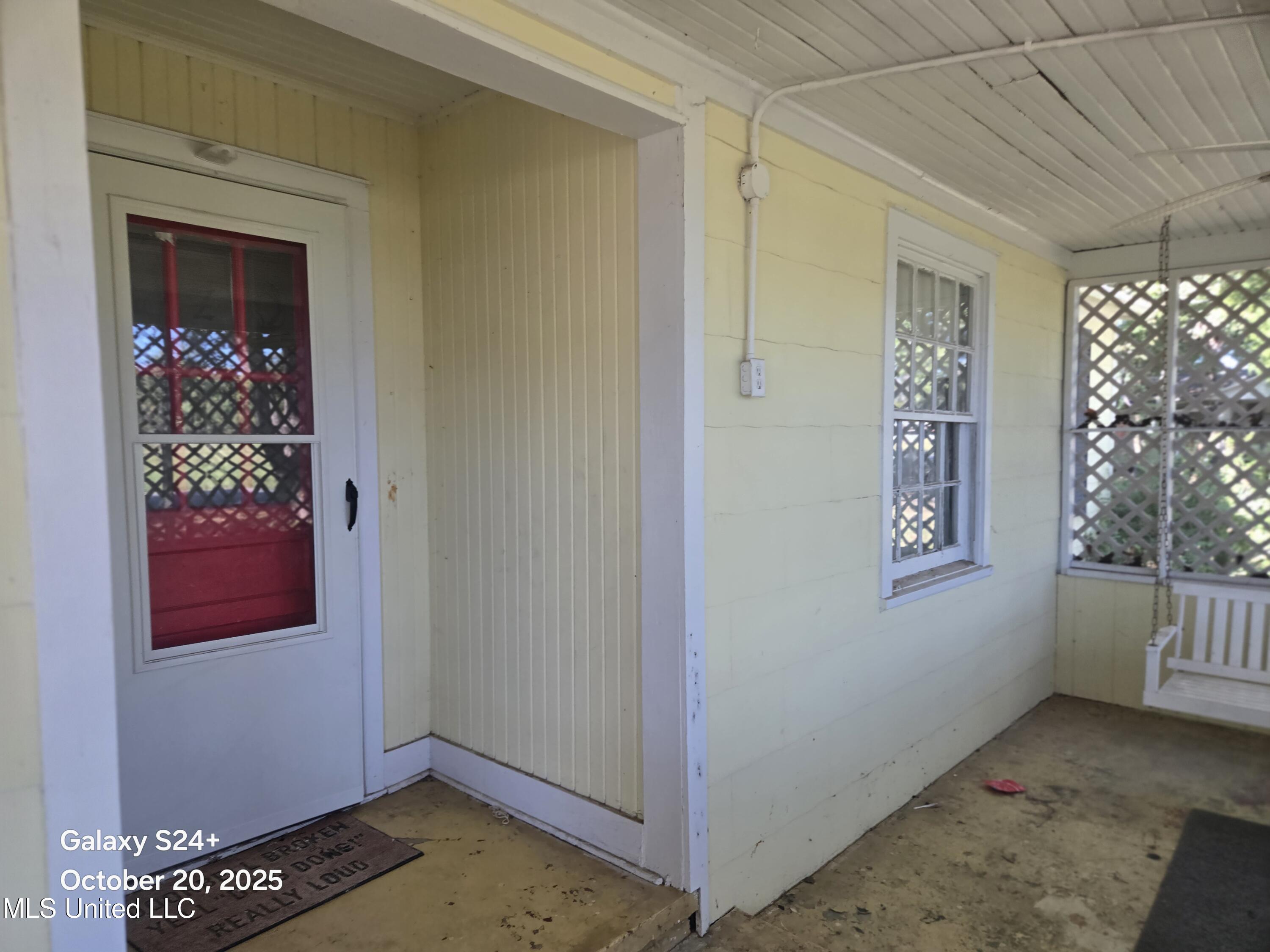 238 Front Street Silver City, MS 39166 - Photo 5 of 31 20251020_130027