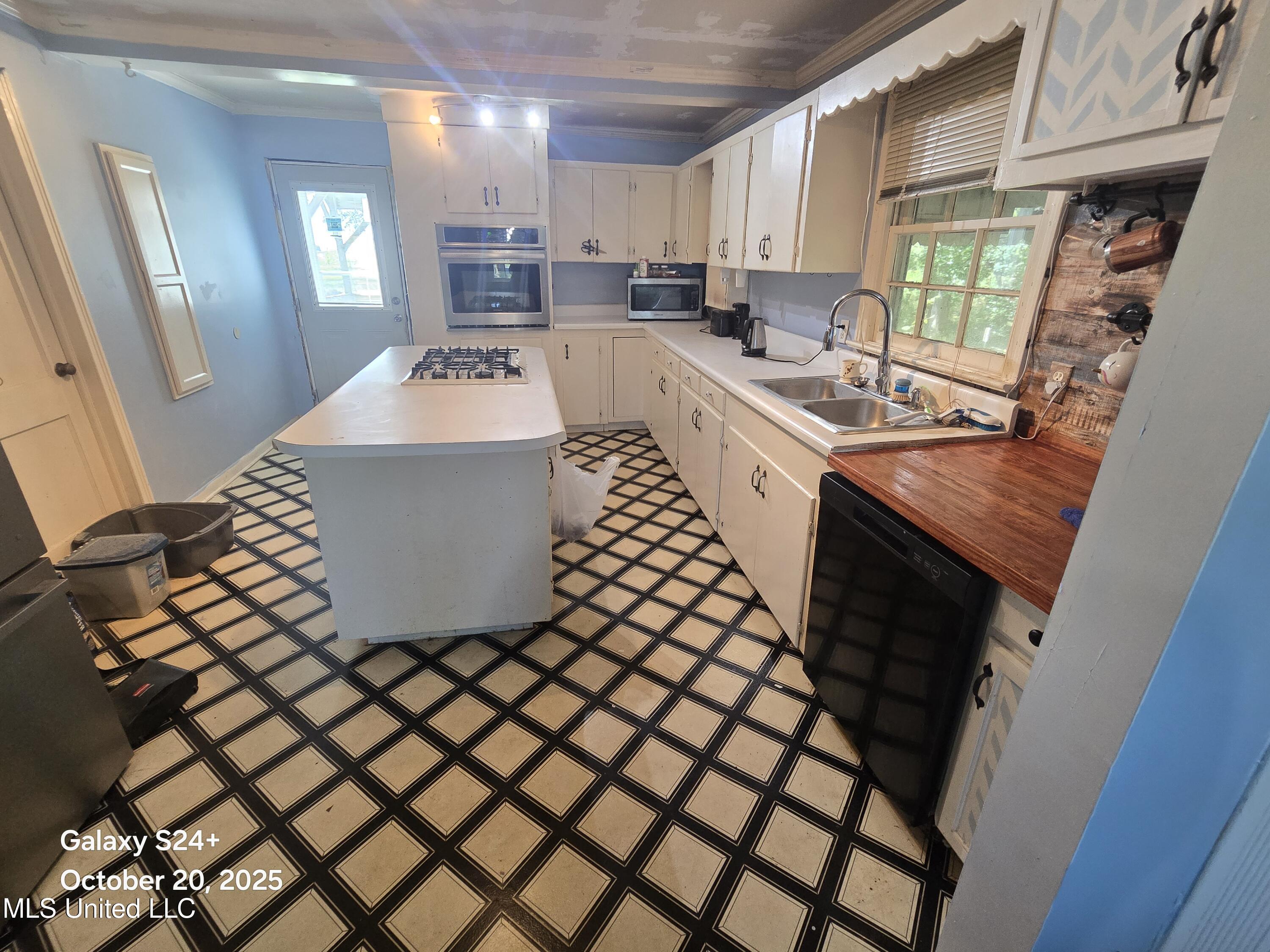 238 Front Street Silver City, MS 39166 - Photo 10 of 31 20251020_130157