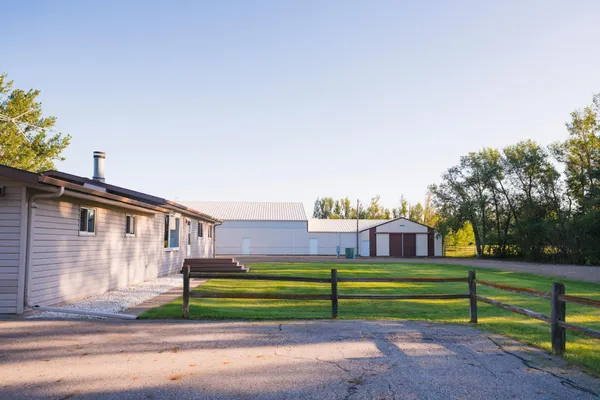 $647,500 | 11386 33k Street Southeast, Valley City, ND 58072