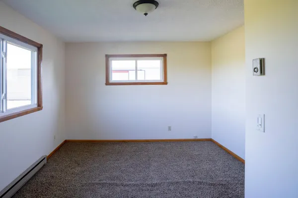 $647,500 | 11386 33k Street Southeast, Valley City, ND 58072