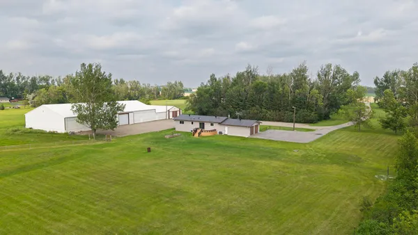 $647,500 | 11386 33k Street Southeast, Valley City, ND 58072