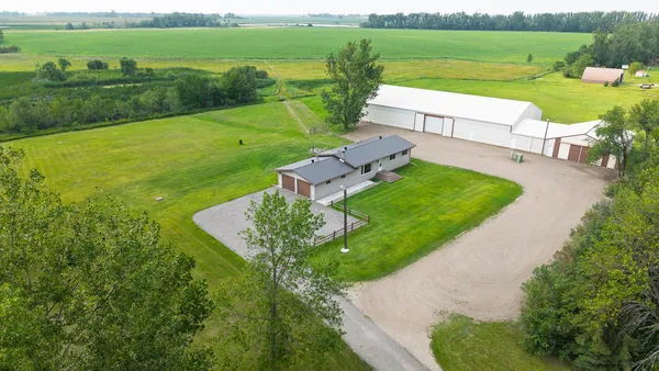 $647,500 | 11386 33k Street Southeast, Valley City, ND 58072