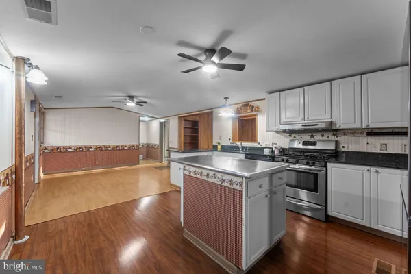 $345,000 | 29082 Raccoon Ford Road, Burr Hill, VA 22433