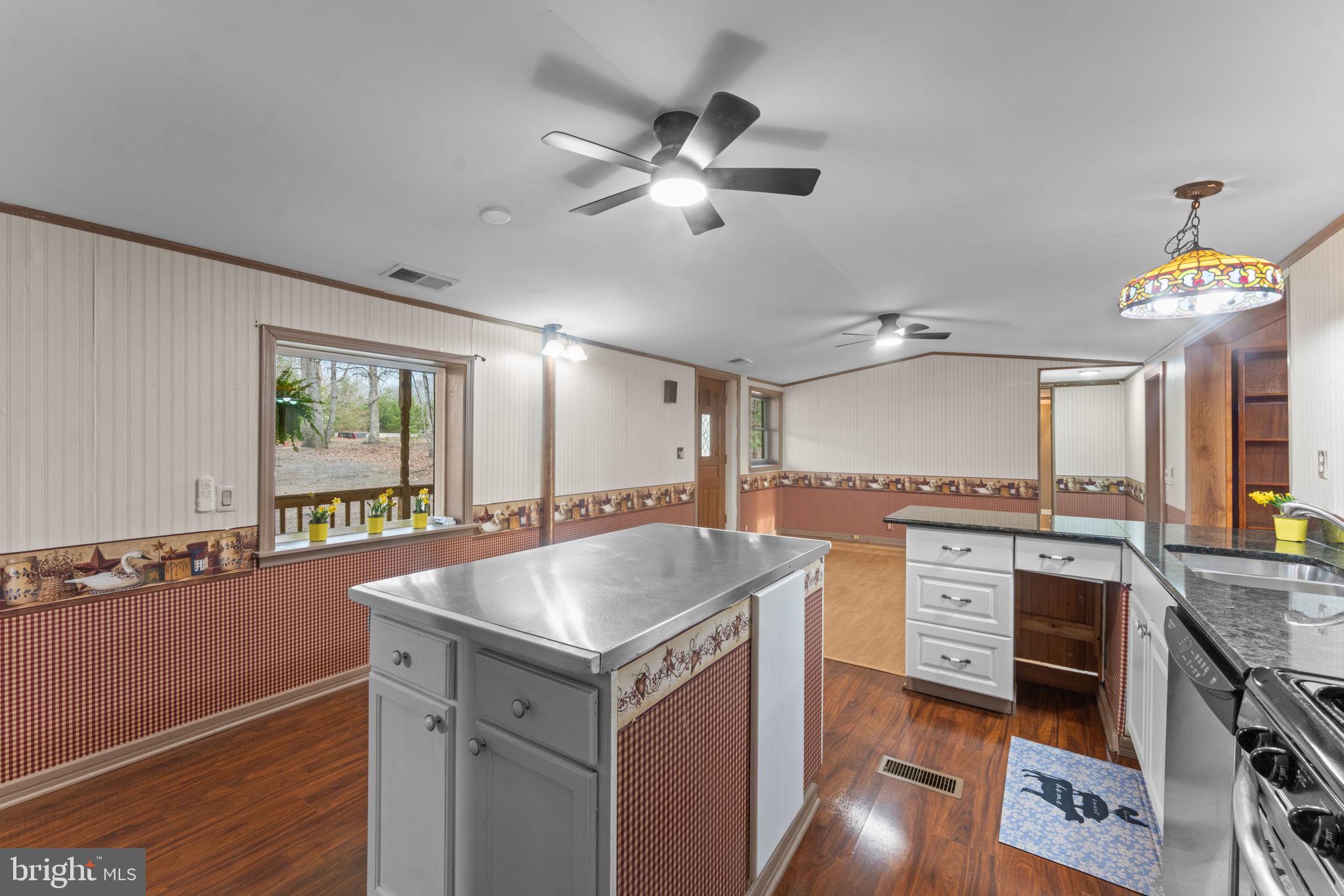 29082 Raccoon Ford Road Burr Hill, VA 22433 - Photo 21 of 78 OOOO stainless island countertop is amazing