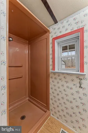 $345,000 | 29082 Raccoon Ford Road, Burr Hill, VA 22433