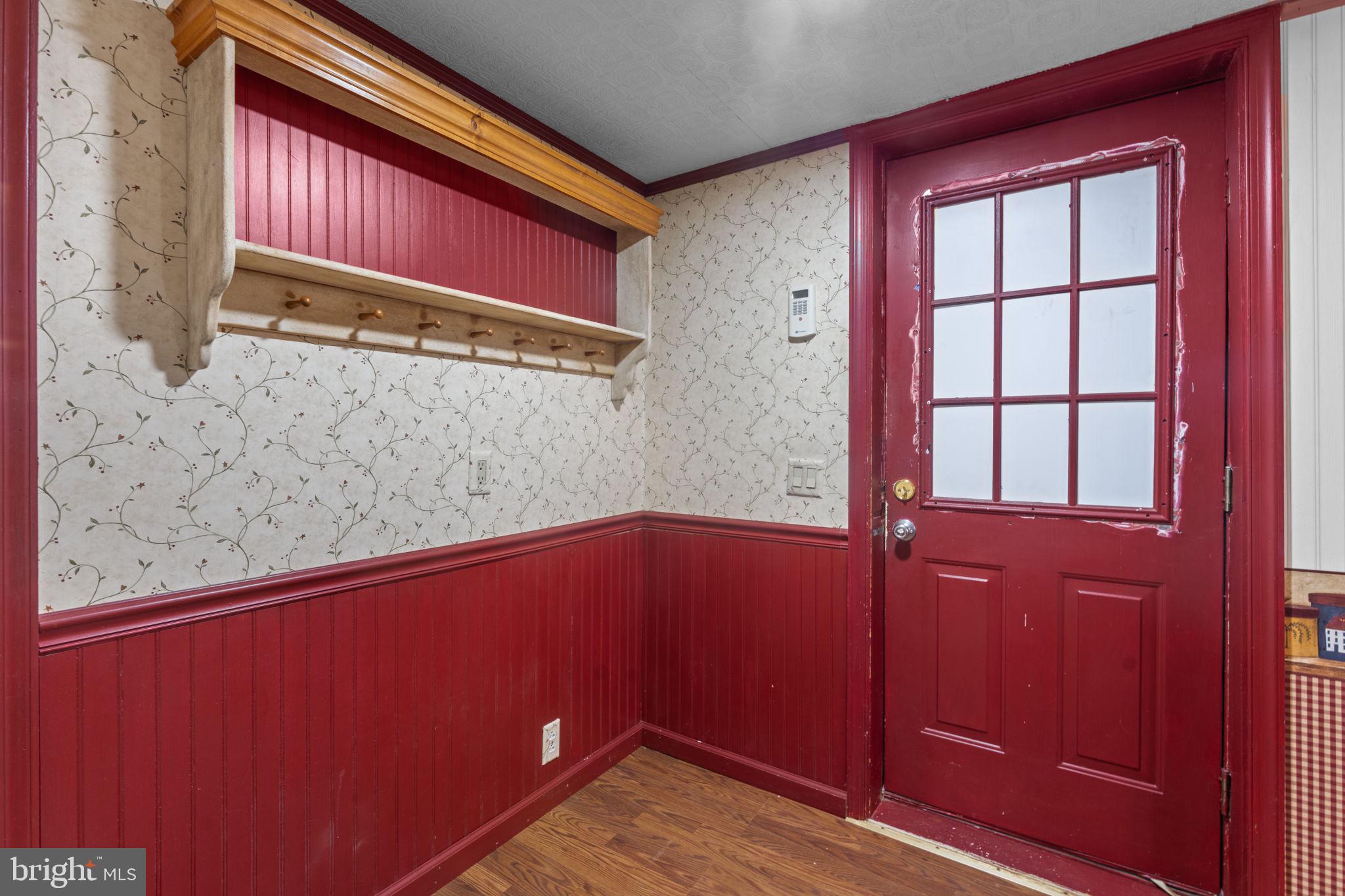 29082 Raccoon Ford Road Burr Hill, VA 22433 - Photo 52 of 78 Entryway with hooks - Room for bench
