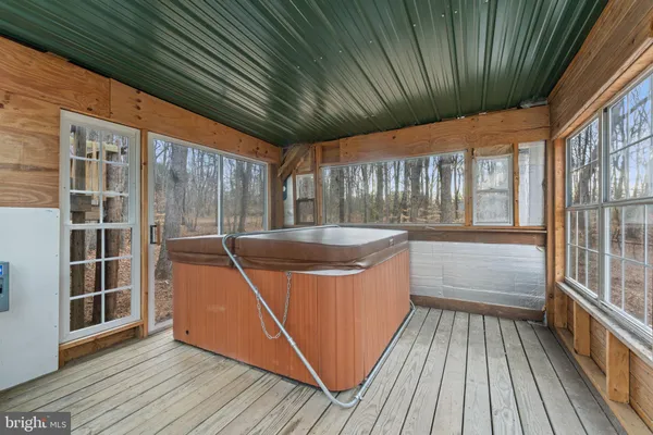 $345,000 | 29082 Raccoon Ford Road, Burr Hill, VA 22433