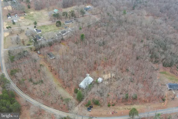 $345,000 | 29082 Raccoon Ford Road, Burr Hill, VA 22433