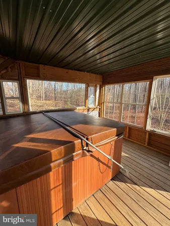 $345,000 | 29082 Raccoon Ford Road, Burr Hill, VA 22433