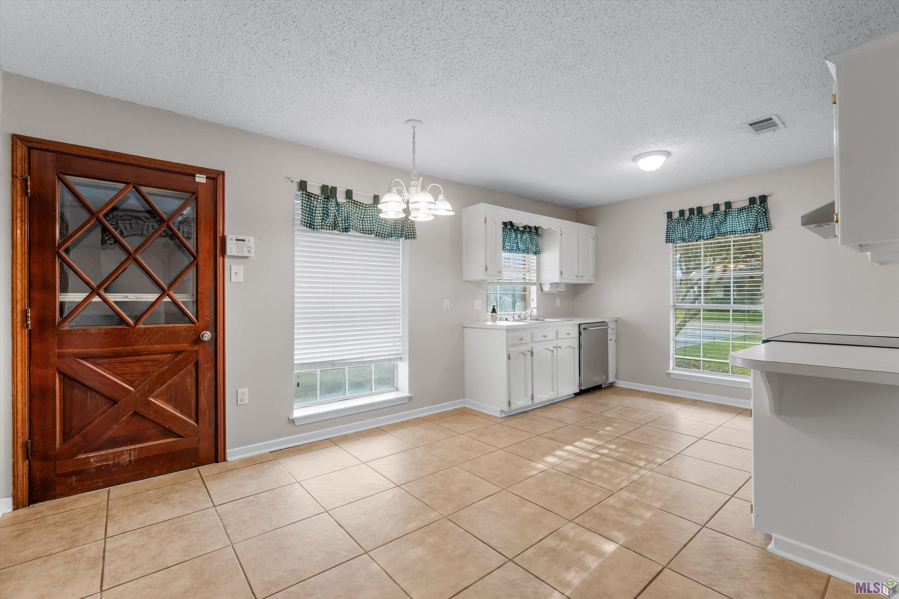 11223 Talton Avenue Baton Rouge, LA 70817 - Photo 3 of 15