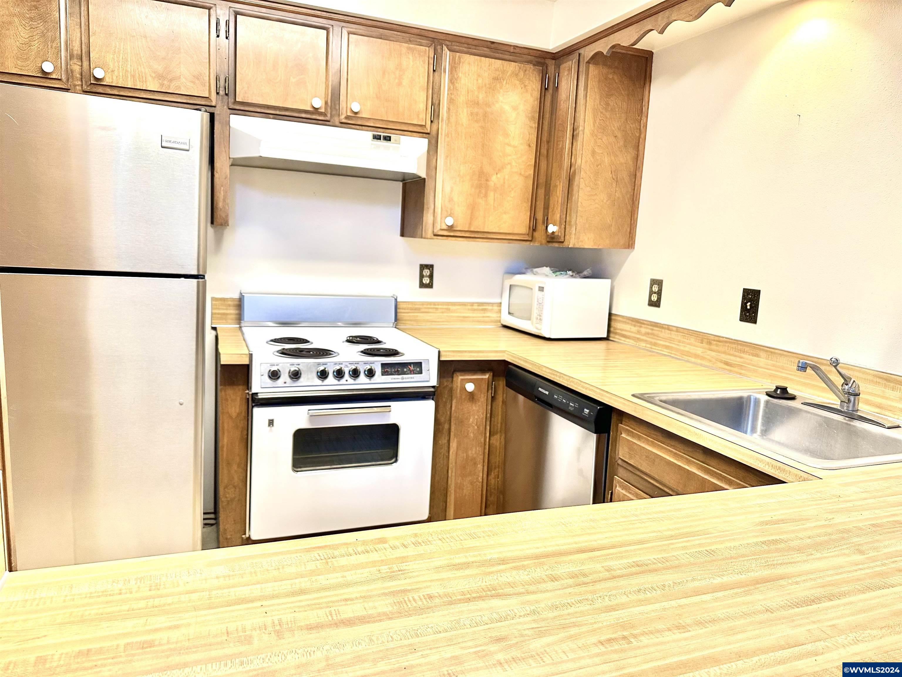 3870 Auburn Road Northeast Salem, OR 97301 - Photo 12 of 25 Gallery Image 12