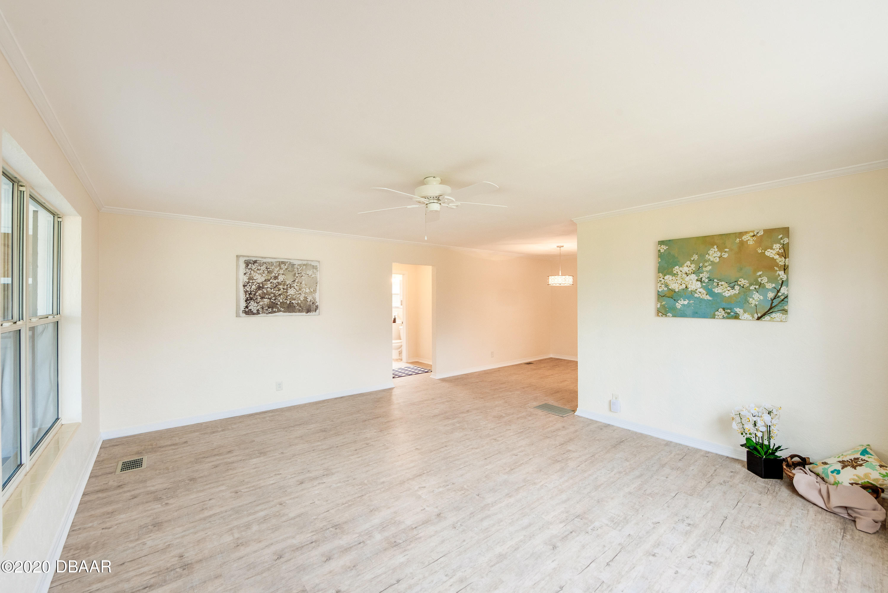 456 McIntosh Road Ormond Beach, FL 32174 - Photo 9 of 31 Living Room
