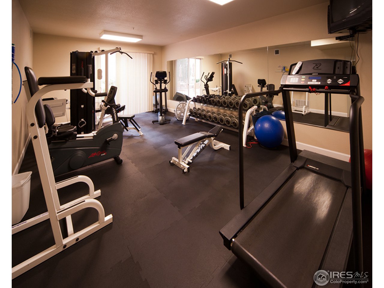 4500 Baseline Road, Unit 4104 Boulder, CO 80303 - Photo 10 of 11 a room with gym equipment