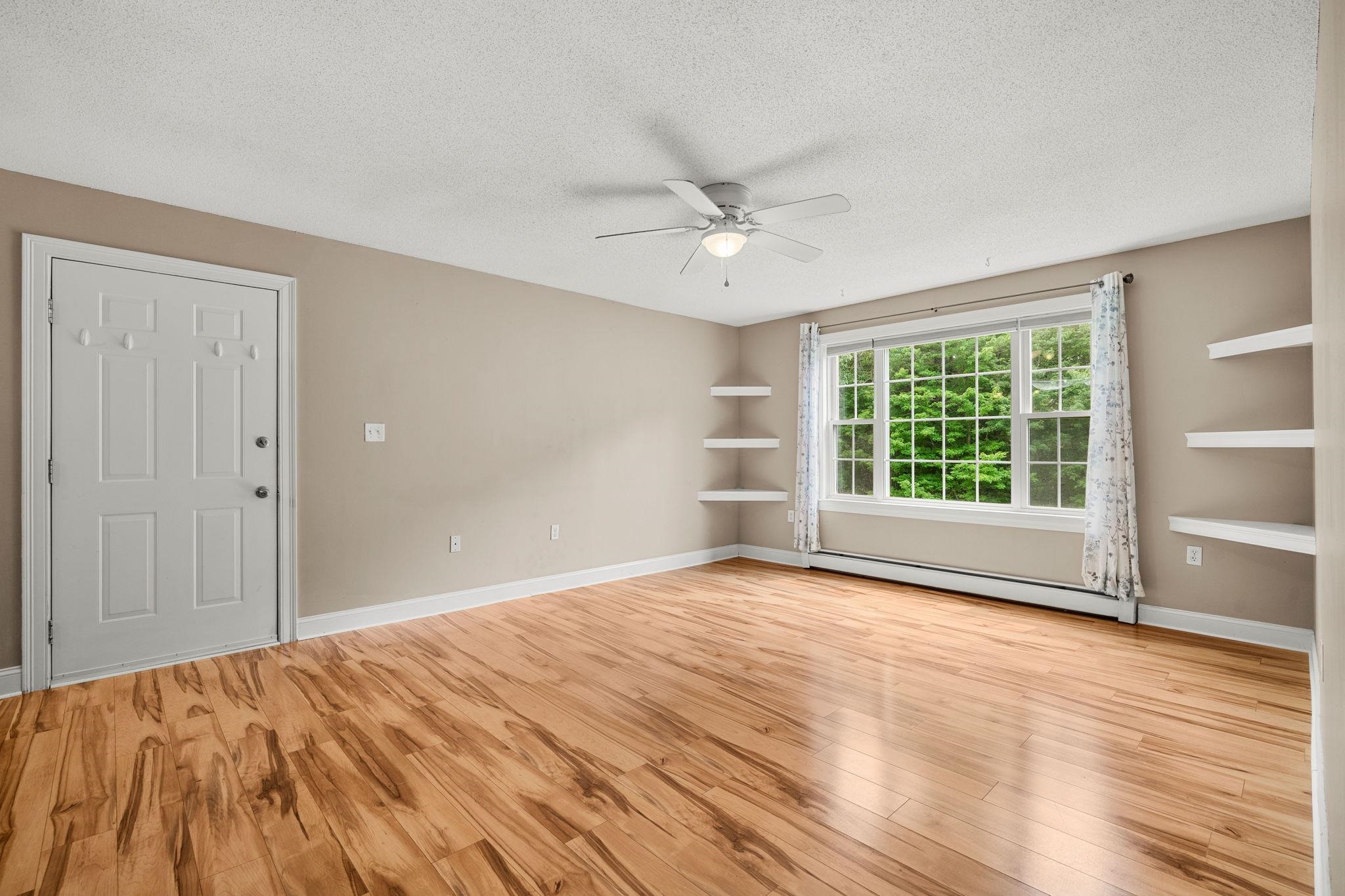 50 Brookside Drive, Unit J7 Exeter, NH 03833 - Photo 8 of 35