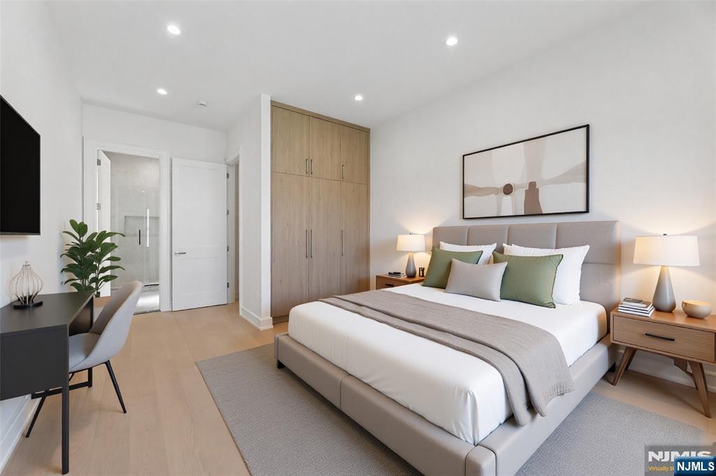 228 Spring Valley Road Paramus, NJ 07652 - Photo 16 of 50