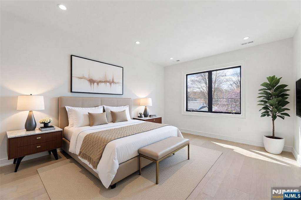 228 Spring Valley Road Paramus, NJ 07652 - Photo 32 of 50